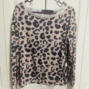NWT Nice-Forever Long Sleeve Leopard Top - Size Medium